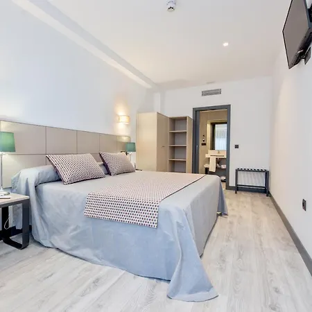 Iberum Hotel 2*